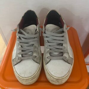 P448 white leather sneakers. Size 39.